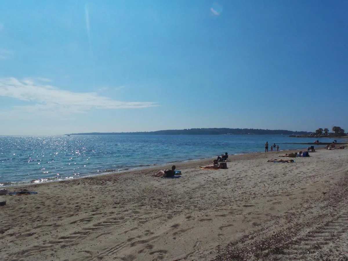Le Piree T2 Palm Beach Place De L Etang Apartment Cannes