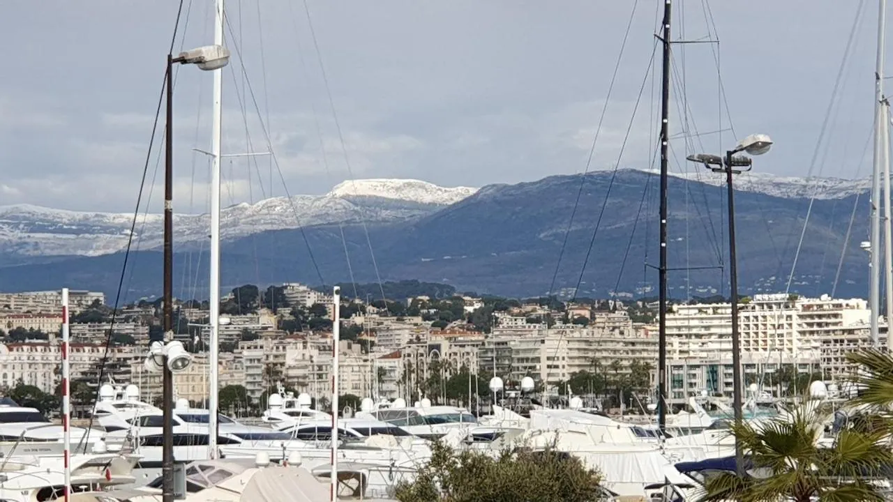 Le Piree T2 Palm Beach Place De L Etang Apartment Cannes 0*,  France